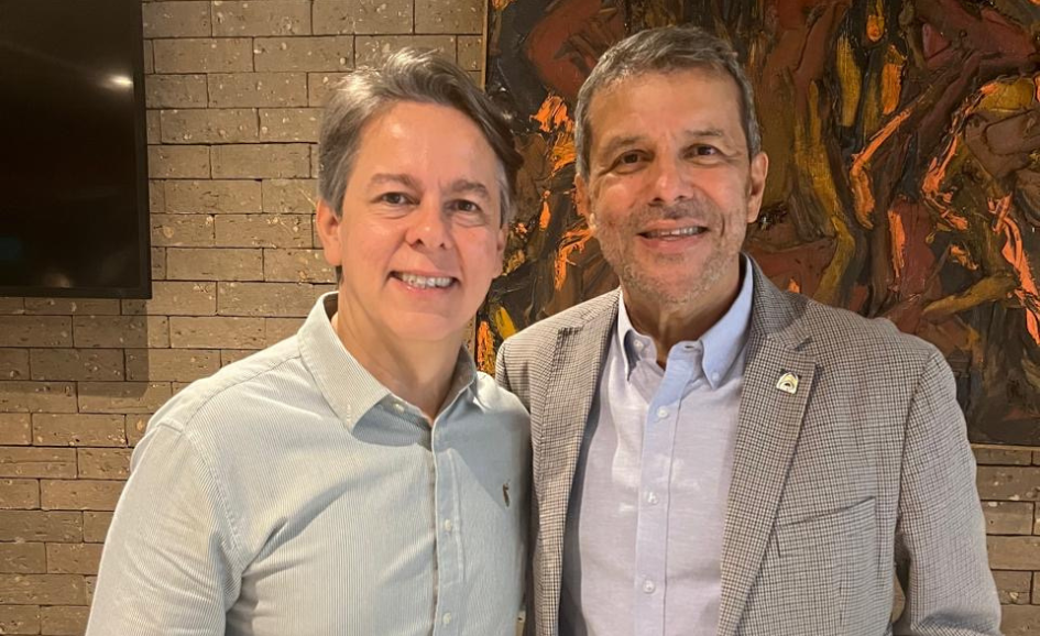 Robson Carneiro completa 51 anos e recebe homenagem de lideranças empresariais no Rio